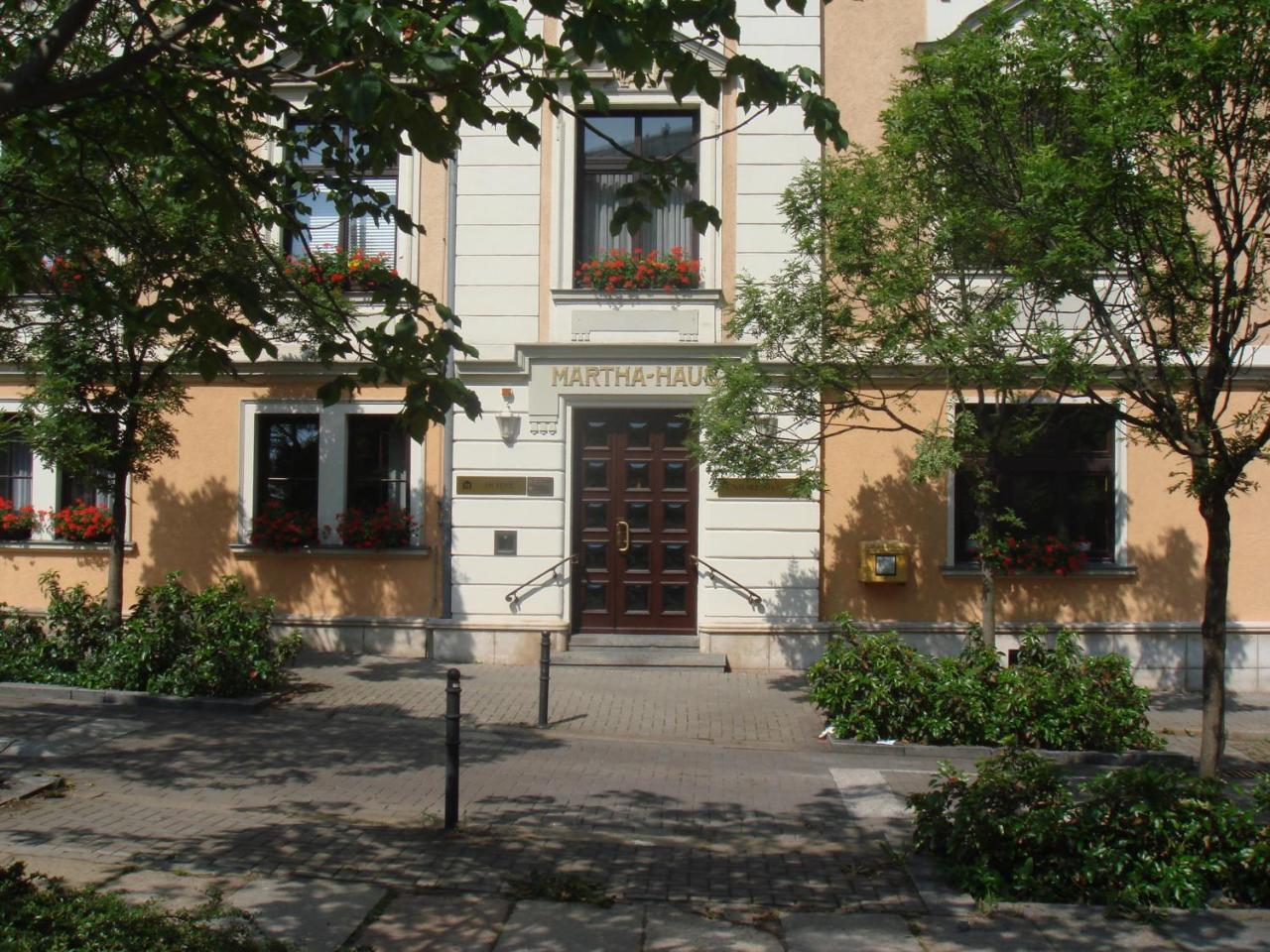 Hotel Marthahaus Хале Екстериор снимка